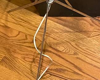 SPOT LIGHT ON ADJUSTABLE STAND