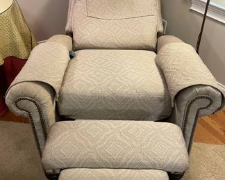 MASTERFIELD POWER RECLINER