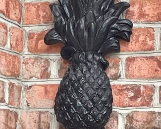 LARGE PINEAPPLE WALL DECOR