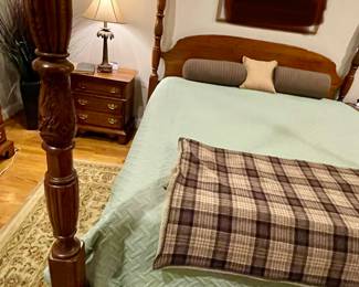 KING POSTER BED - SLEEP NUMBER