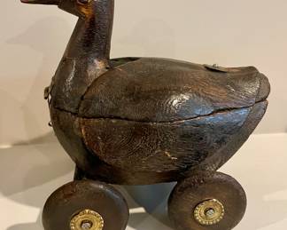 WOODEN DUCK TRINKET TOY