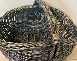 LARGE WICKER BASKET
