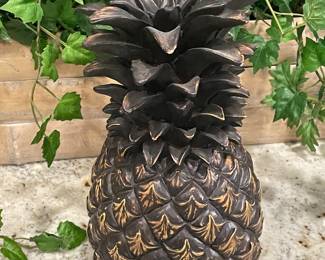 LARGE PINEAPPLE DECOR
