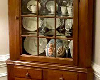 BEAUTIFUL DREXEL CORNER CABINET