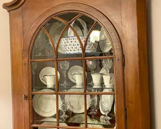 BEAUTIFUL DREXEL CORNER CABINET