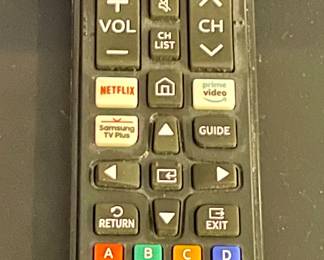 SAMSUNG TV W/REMOTE #1