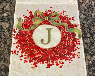  "J" BERRY WREATH MINI GARDEN FLAG