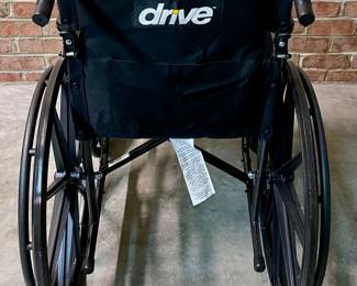 **LIKE NEW  -  LIGHTWEIGHT DRIVE WHEELCHAIR 
