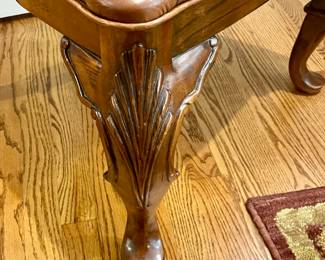 EXECUTIVE DESK CHAIR