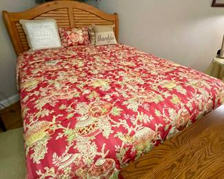 QUEEN BED WITH DUAL SHUTTER HEADBOARD
