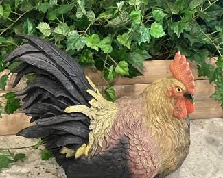 LARGE ROOSTER FIGURE