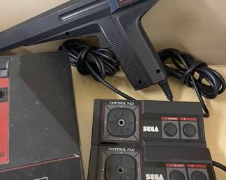 VINTAGE SEGA MASTER SYSTEM  WITH 7-GAMES