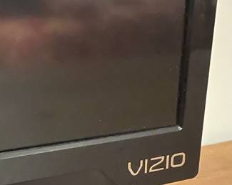 VIZIO TV WITH REMOTE