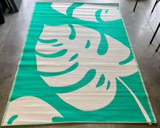GREEN/WHITE RUG