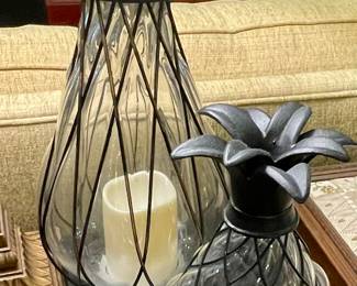 METAL/GLASS PINEAPPLE CANDLE LANTERNS