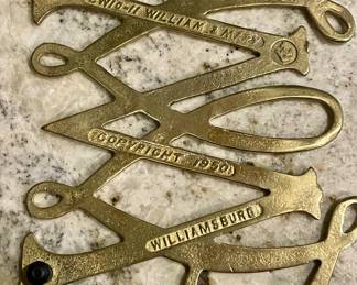 WILLIAMSBURG BRASS TRIVET -                               "WILLIAM & MARY"