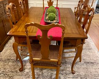 DREXEL DINGING TABLE, 8-CHAIRS, 2-LEAVES, PADS