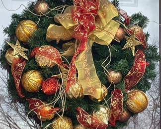 CHRISTMAS WREATH