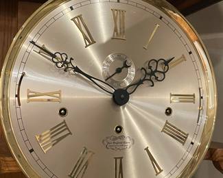 STUNNING GRANDFATHER "NEW ENGLAND CLOCK" WITH HAND-CRAFTED OAK CABINET