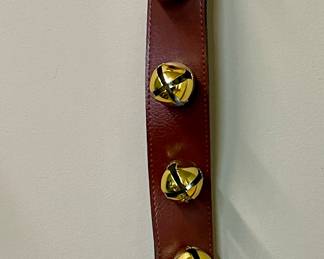 8-JINGLE BELLS STRAND