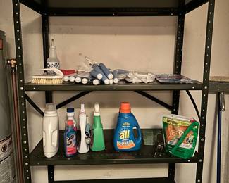 There is a good variety of cleaning supplies...more than what is shown in this picture 