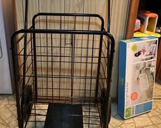 This cart has so many uses in or outside the house!