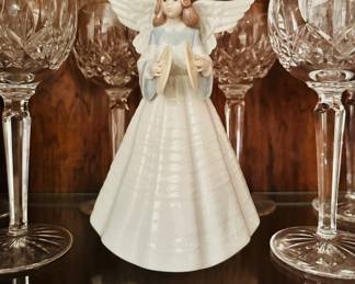 Look at that Waterford design, classic