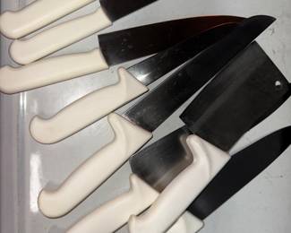Leader Knife Set $15.00