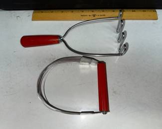 2 Bakelite Handle Utensils $6.00