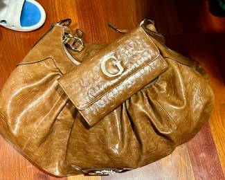 Guess purse w/matching wallet 