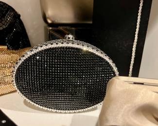 Gigi's Closette' clutch 