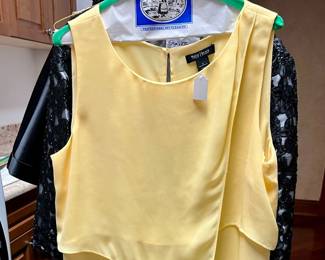 White House Black Market 