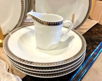 Entertain the Season china 