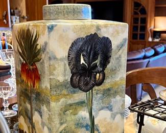 SOOOO pretty I took a picture of all 4 sides - 4