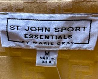 St. John Sport Essentials by Marie Gray - size M