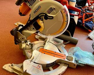 New Ridgid 15AMP 12I sliding compound miter saw