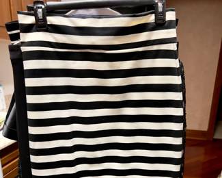 Bebe knit skirt - size L 