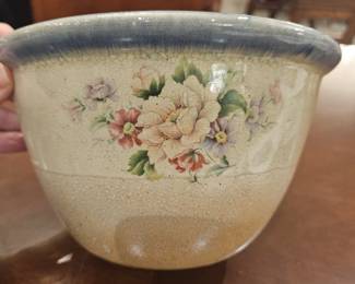 Monroe Saltworks, Maine USA Stoneware bowl "Chippendale Flower"