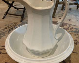 Washing basin and pitcher