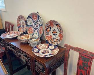 Imari chargers, altar table, pair laquer chairs