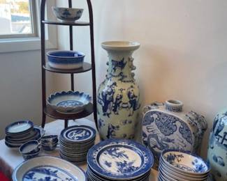 Mottahedah and other "Blue Canton+. colonial Williamsburg muffin stand