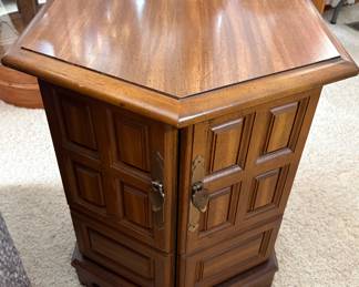 There  are 2 of these end tables