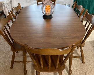 Table with 2 leaves (64.5 x42) with 6 chairs