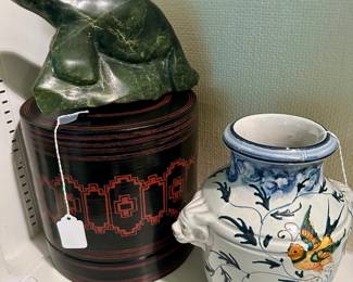 Many objets d'art from travels