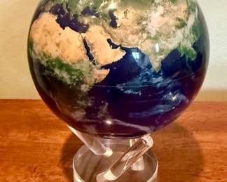 MOVA globe