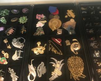 More pins and brooches!