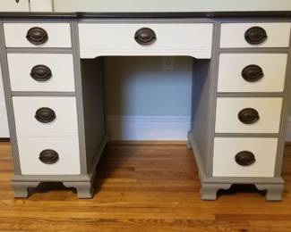Gray/White Painted Kneehole Desk