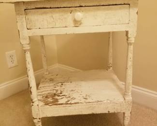 Shabby Chic Distressed One-Drawer Side Table 