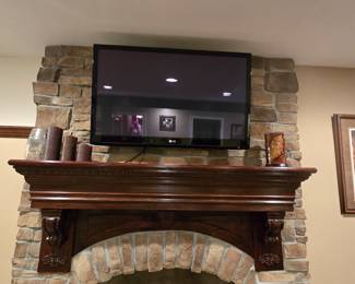 Several LARGE FLATSCREEN TVS