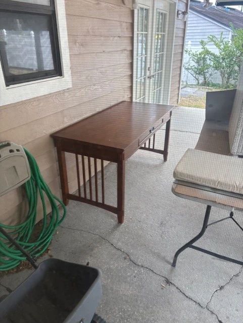 Modern computer desk/table